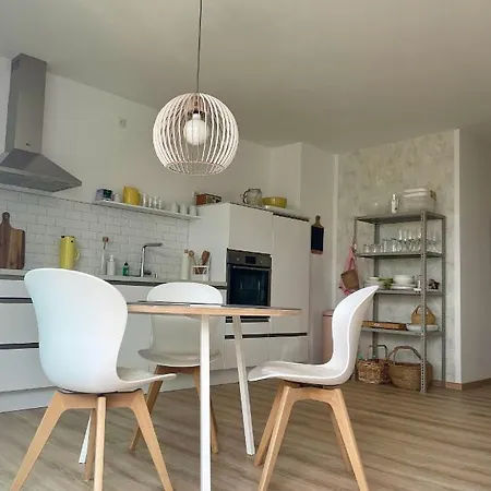 Elena 150 M Bis Zum *